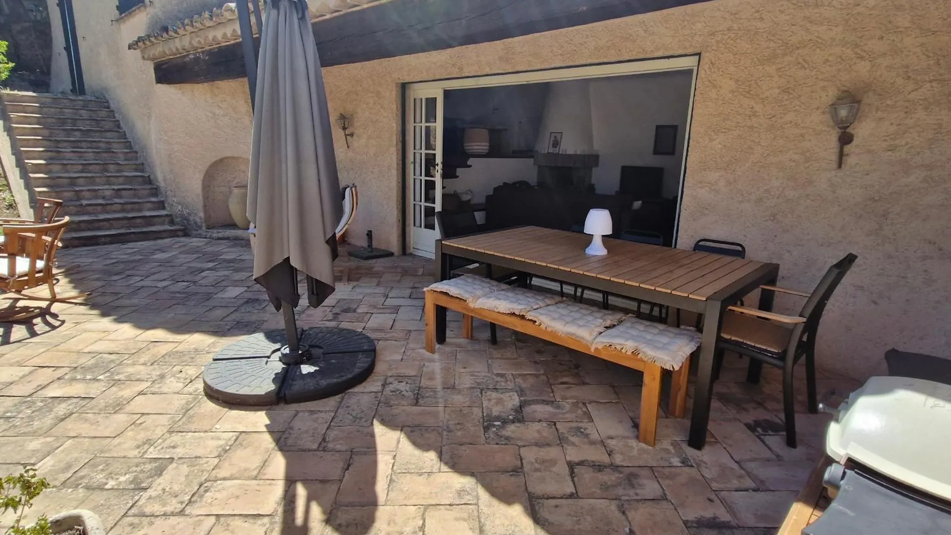 Villa Familiale Avec Piscine Privee, Proche Plage, Parking Et Wifi A Sainte-Maxime - Fr-1-780-12