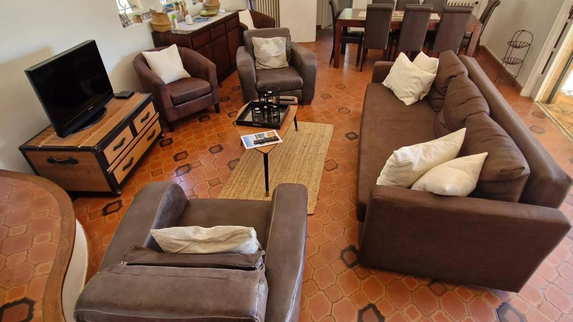 Villa Familiale Avec Piscine Privee, Proche Plage, Parking Et Wifi A Sainte-Maxime - Fr-1-780-12