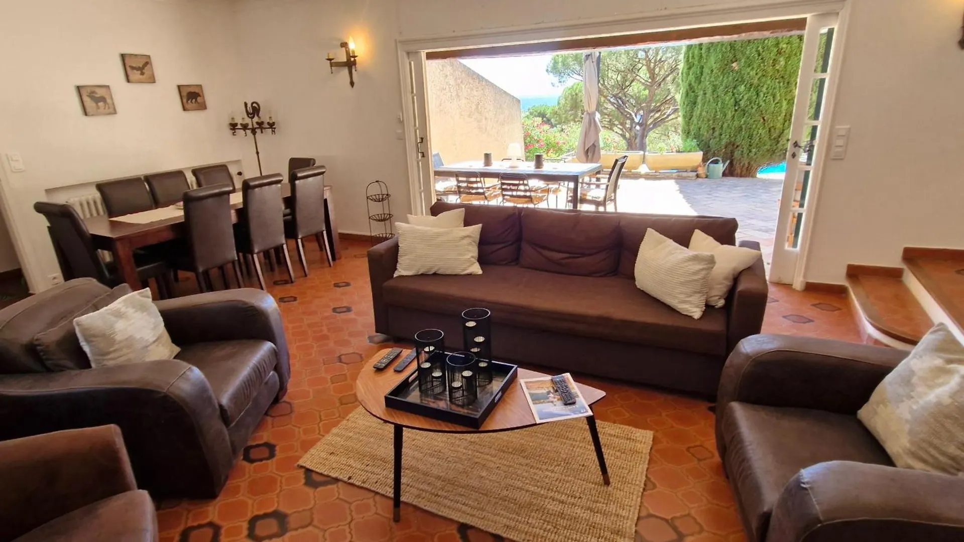 Villa Familiale Avec Piscine Privee, Proche Plage, Parking Et Wifi A Sainte-Maxime - Fr-1-780-12 0*,  Frankrig