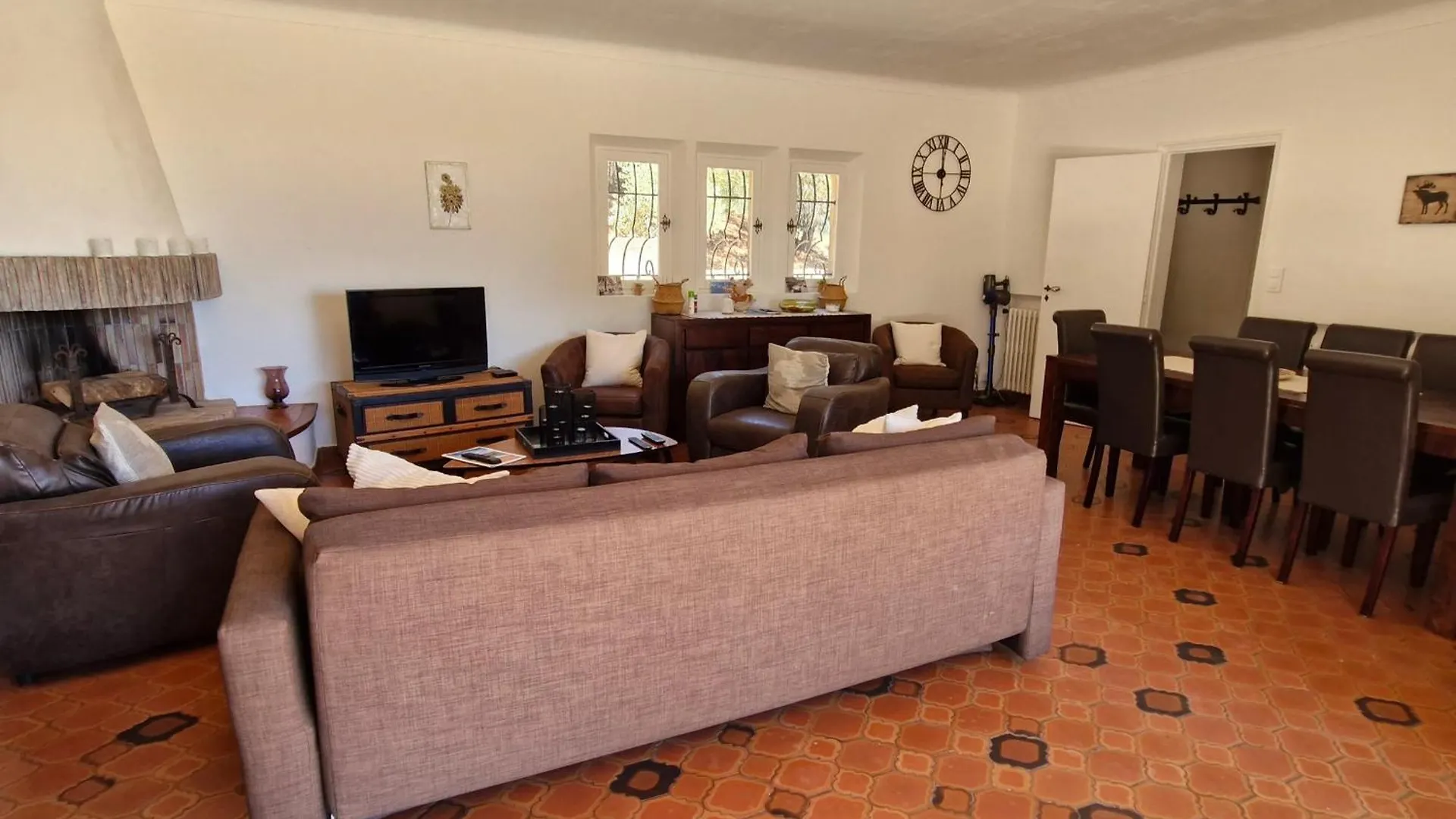 Villa Familiale Avec Piscine Privee, Proche Plage, Parking Et Wifi A Sainte-Maxime - Fr-1-780-12